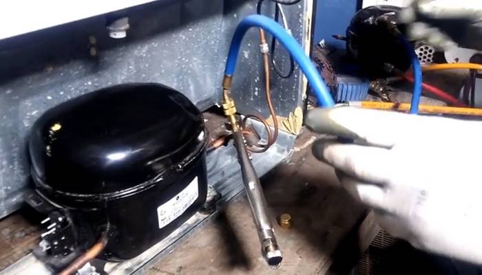 Tại sao nên chọn dịch vụ thay block tủ lạnh Electrolux tại nhà? Tại sao nên chọn dịch vụ thay block tủ lạnh Electrolux tại nhà?