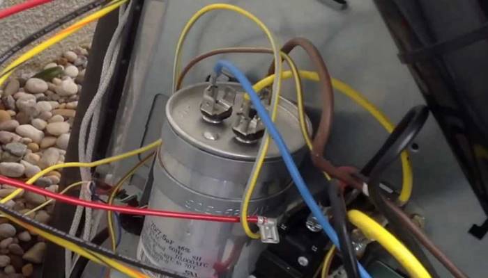 Nguyên nhân khiến tụ điều hòa Daikin bị hư hỏng Nguyên nhân khiến tụ điều hòa Daikin bị hư hỏng