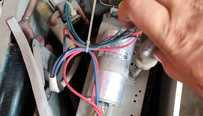 Tìm hiểu những nguyên nhân khiến cho tụ điều hòa TCL bị hư hỏng Tìm hiểu những nguyên nhân khiến cho tụ điều hòa TCL bị hư hỏng