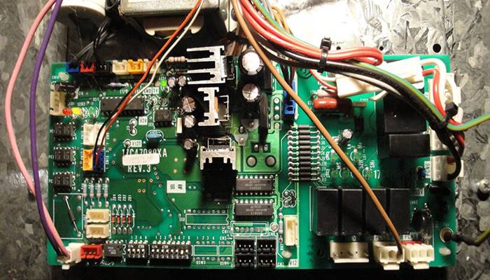 Do hỏng board mạch điều khiển Do hỏng board mạch điều khiển