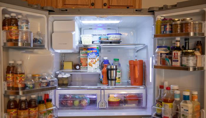 Tủ lạnh chất đầy thực phẩm có tốn điện hơn không?