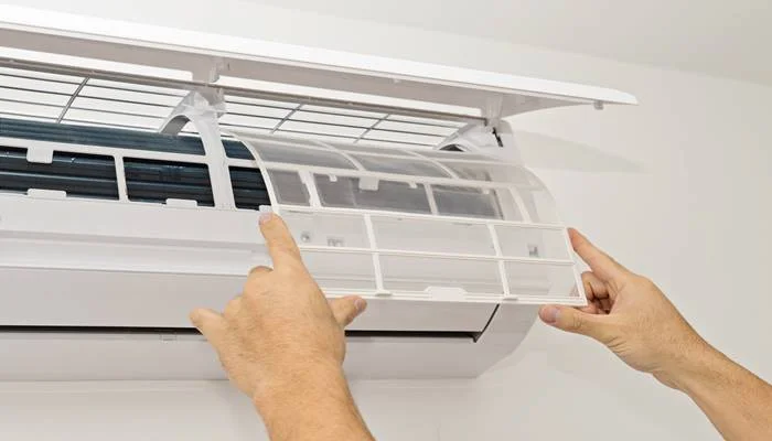 Bộ lọc không khí bị bụi bám bẩn Bộ lọc không khí bị bụi bám bẩn