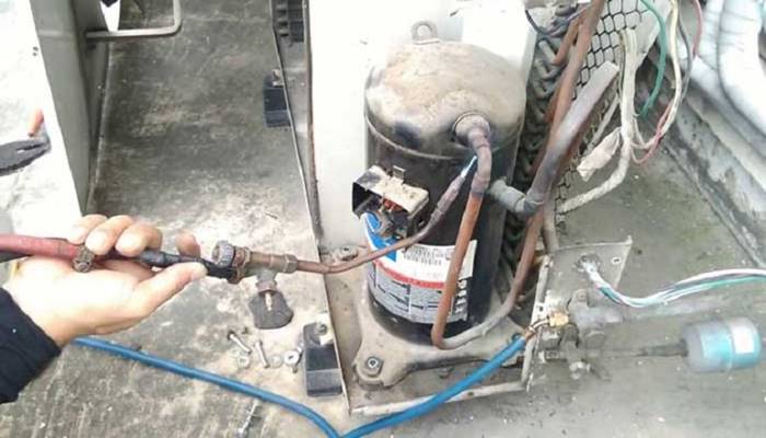 Do hỏng board mạch của dàn nóng Do hỏng board mạch của dàn nóng