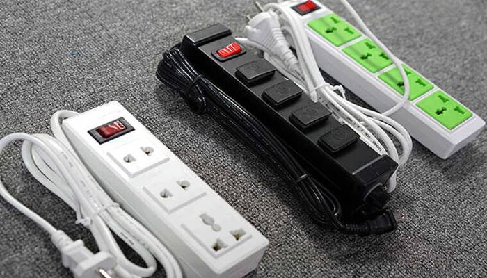 Ổ điện hoặc phích cắm bị hư Ổ điện hoặc phích cắm bị hư