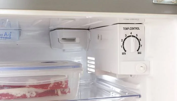 Nút chỉnh nhiệt độ hoặc nút chỉnh lưu lượng gió chưa đúng Nút chỉnh nhiệt độ hoặc nút chỉnh lưu lượng gió chưa đúng