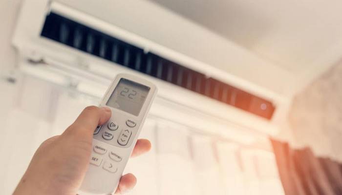 Đối với những máy lạnh không có nút reset Đối với những máy lạnh không có nút reset