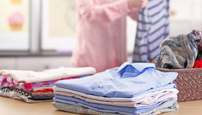 Phân loại quần áo trước khi giặt Phân loại quần áo trước khi giặt