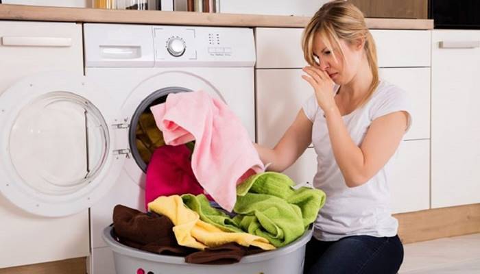 Quần áo bị mất mùi thơm và hư hỏng Quần áo bị mất mùi thơm và hư hỏng