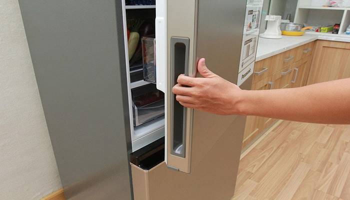 Tủ lạnh LG bị đọng sương ở cửa Tủ lạnh LG bị đọng sương ở cửa