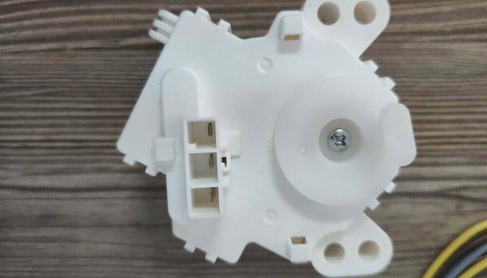 Motor xả bị hư Motor xả bị hư