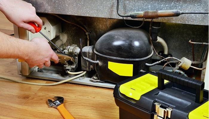 Cách khắc phục khi tủ lạnh bị sốc gas Cách khắc phục khi tủ lạnh bị sốc gas