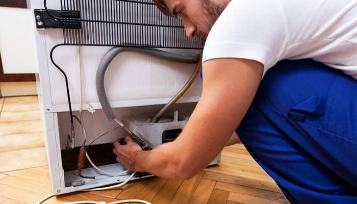 Chảo đựng nước thải bị hư Chảo đựng nước thải bị hư