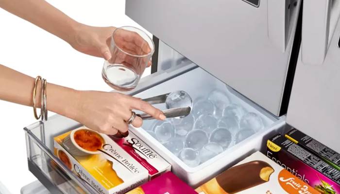Làm đá nhiều trong tủ lạnh có giúp tủ tiết kiệm điện hơn không? Làm đá nhiều trong tủ lạnh có giúp tủ tiết kiệm điện hơn không?