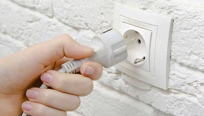Thời gian cắm điện và bắt đầu sử dụng tủ đông Thời gian cắm điện và bắt đầu sử dụng tủ đông