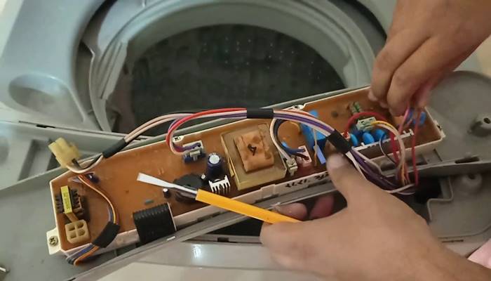Do hỏng IC công suất Do hỏng IC công suất