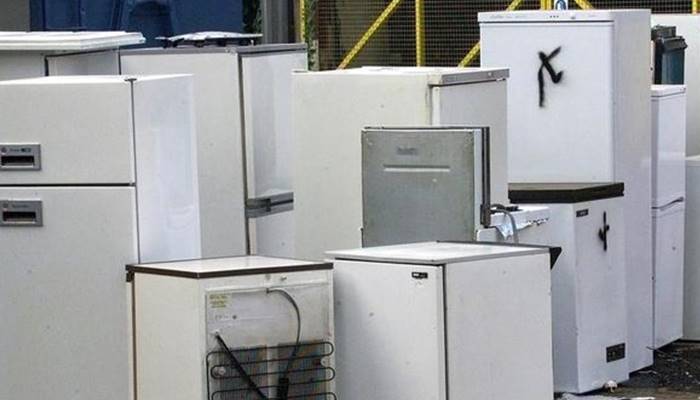 tủ lạnh bị rò rỉ điện tủ lạnh bị rò rỉ điện
