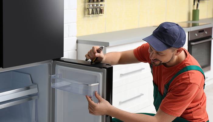 Lưu ý khi sửa chữa tủ lạnh bị thủng ngăn đá Lưu ý khi sửa chữa tủ lạnh bị thủng ngăn đá