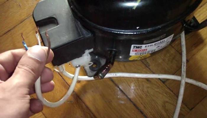 Nguyên nhân và cách khắc phục lỗi nháy đèn 7 lần tủ lạnh Hitachi Nguyên nhân và cách khắc phục lỗi nháy đèn 7 lần tủ lạnh Hitachi
