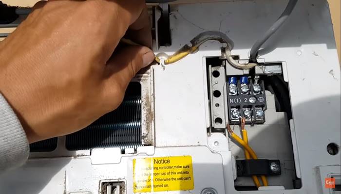 Cảm biến nhiệt dàn nóng bị hỏng Cảm biến nhiệt dàn nóng bị hỏng