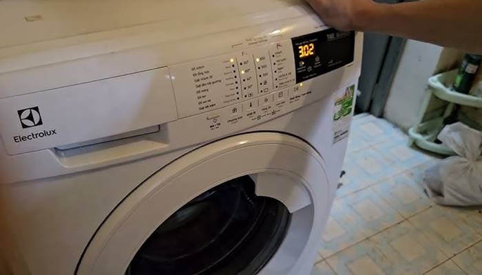 Dấu hiệu nhận biết nên reset máy giặt Electrolux