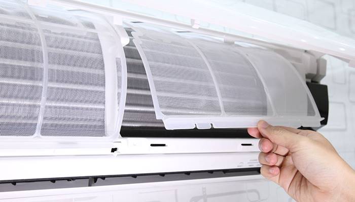 Bụi bẩn bám vào điều hòa Bụi bẩn bám vào điều hòa