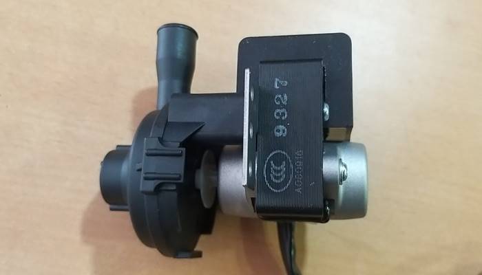 Do màng lọc bơm nước bị tắc Do màng lọc bơm nước bị tắc