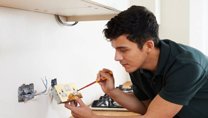 Kiểm tra nguồn điện Kiểm tra nguồn điện
