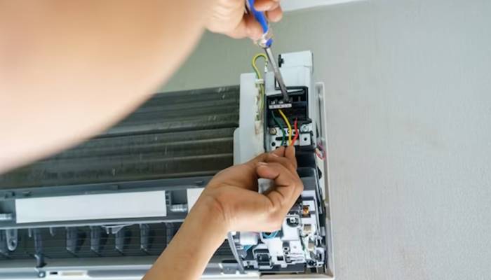 Kiểm tra cảm biến nhiệt độ điều hòa Funiki Kiểm tra cảm biến nhiệt độ điều hòa Funiki