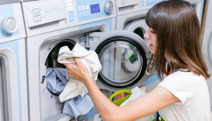 Kiểm tra quần áo có bị dồn qua một bên không Kiểm tra quần áo có bị dồn qua một bên không