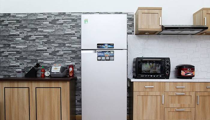 Cửa tủ lạnh chưa đóng đúng cách Cửa tủ lạnh chưa đóng đúng cách