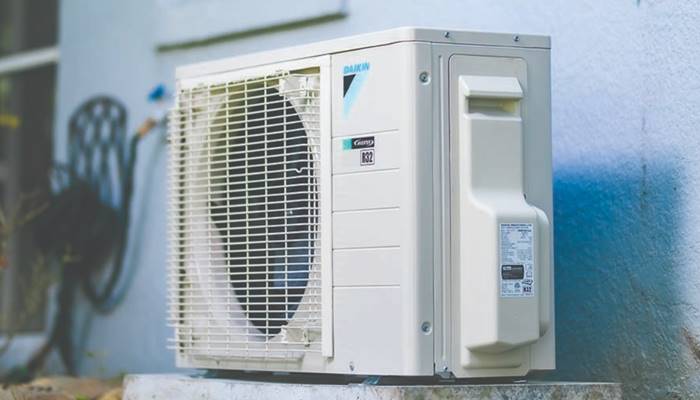 Lỗi E7 điều hoà Daikin do quạt dàn nóng bị quá tải Lỗi E7 điều hoà Daikin do quạt dàn nóng bị quá tải