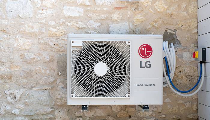 Điều hoà LG nháy đèn nguồn do hỏng bo mạch Điều hoà LG nháy đèn nguồn do hỏng bo mạch