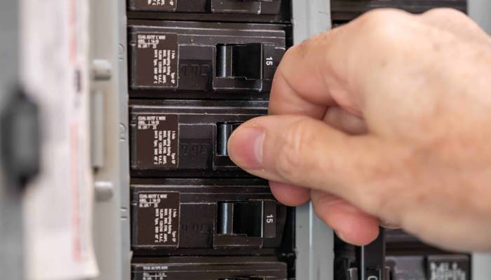 Cách reset máy lạnh Samsung bằng aptomat Cách reset máy lạnh Samsung bằng aptomat
