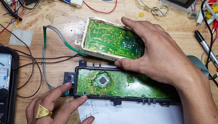 Hỏng bo mạch điều khiển Hỏng bo mạch điều khiển