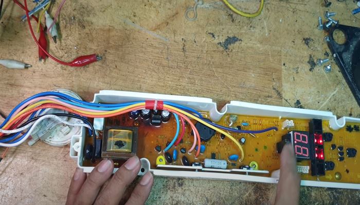 Động cơ hoặc bo mạch gặp sự cố Động cơ hoặc bo mạch gặp sự cố