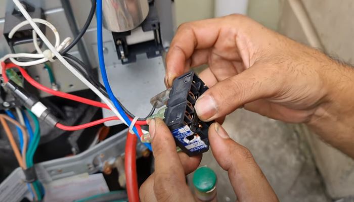 Nguyên nhân quạt dàn nóng máy lạnh không chạy Nguyên nhân quạt dàn nóng máy lạnh không chạy