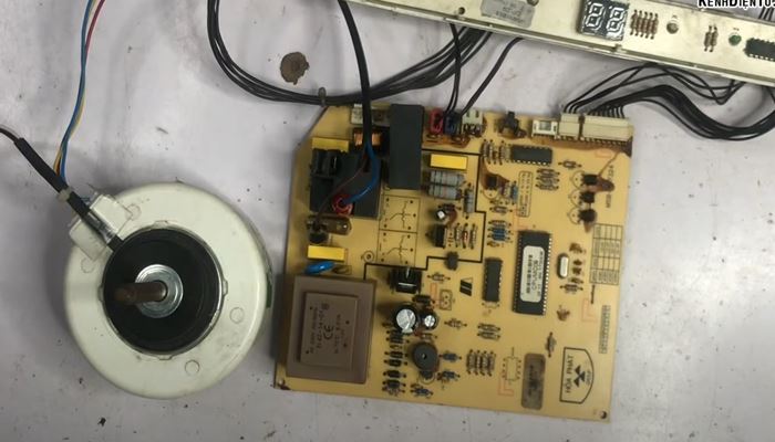 Cách khắc phục điều hòa Mitsubishi nháy đèn 6 lần Cách khắc phục điều hòa Mitsubishi nháy đèn 6 lần